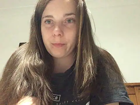 Maisie 01 online show from 05/27/26, 08:05