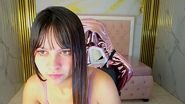 Snapshot of isabeau_s chatting on 07/03/26, 01:06 isabeau s online show from 07/03/26, 01:06