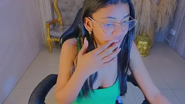 Snapshot of valentina_gomez_s chatting on 06/29/26, 01:22 valentina gomez s online show from 06/29/26, 01:22