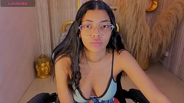 Snapshot of valentina_gomez_s chatting on 07/03/26, 12:33 valentina gomez s online show from 07/03/26, 12:33