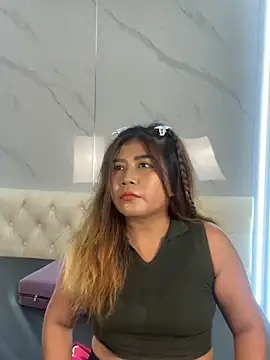 LyraMilano online show from 05/29/26, 12:33