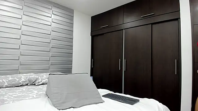 XimenaRose online show from 07/13/26, 12:54