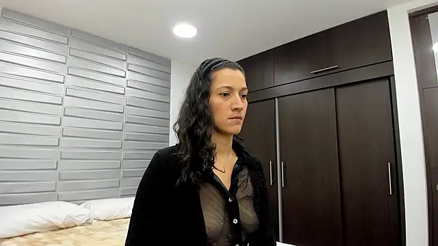 XimenaRose online show from 06/28/26, 01:01