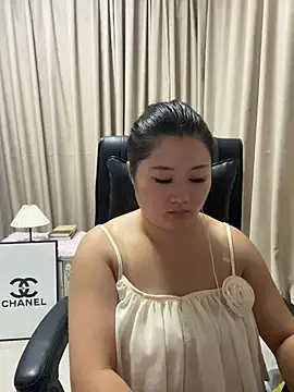 Snapshot of Luckysisi-s chatting on 07/07/26, 01:14 Luckysisi-s online show from 07/07/26, 01:14