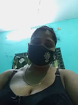 Snapshot of Adhora-54 chatting on 06/13/26, 10:24 Adhora-54 online show from 06/13/26, 10:24