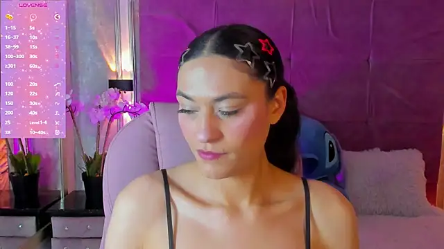 Snapshot of Stushaa chatting on 06/14/26, 02:18 Stushaa online show from 06/14/26, 02:18