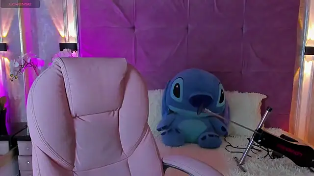 Snapshot of Stushaa chatting on 07/13/26, 01:10 Stushaa online show from 07/13/26, 01:10