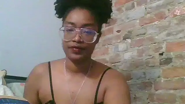 CloverGirlxo online show from 05/26/26, 04:54