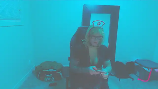 PrincessSissy235 online show from 06/15/26, 05:51