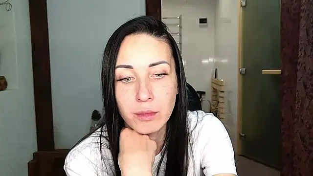 BouncySweety online show from 11/17/25, 08:02