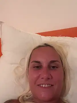 Sofia beee online show from 06/26/26, 10:59