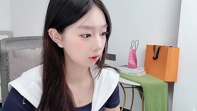 Yoyo33355 online show from 06/15/26, 03:07