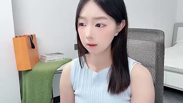 Yoyo33355 online show from 06/07/26, 03:34