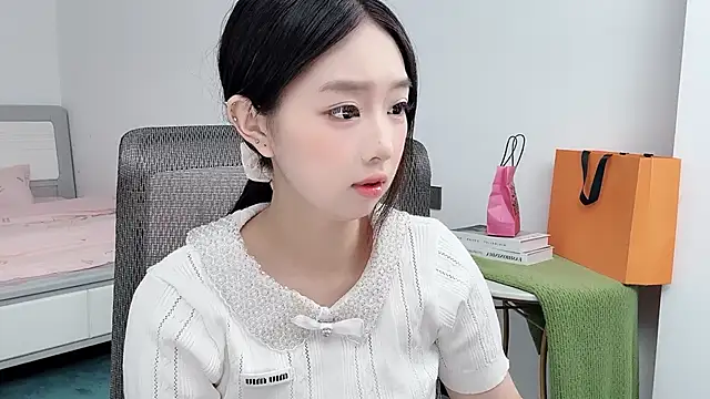 Yoyo33355 online show from 06/11/26, 03:47