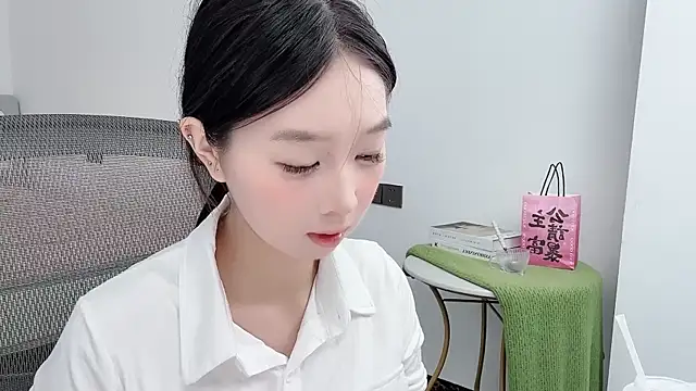 Yoyo33355 online show from 06/21/26, 03:12