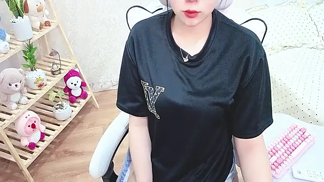 Snapshot of lrykknana chatting on 07/12/26, 01:06 lrykknana online show from 07/12/26, 01:06
