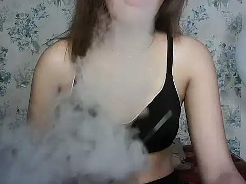 Snapshot of latina_nikita chatting on 07/14/26, 03:51 latina nikita online show from 07/14/26, 03:51