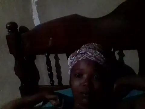 Snapshot of mommysmiley1234 chatting on 06/19/26, 02:17 mommysmiley1234 online show from 06/19/26, 02:17