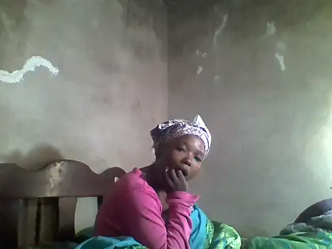 Snapshot of mommysmiley1234 chatting on 06/06/26, 05:56 mommysmiley1234 online show from 06/06/26, 05:56