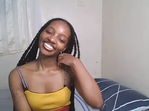 Snapshot of CUTE-MESSY chatting on 06/11/26, 05:48 CUTE-MESSY online show from 06/11/26, 05:48