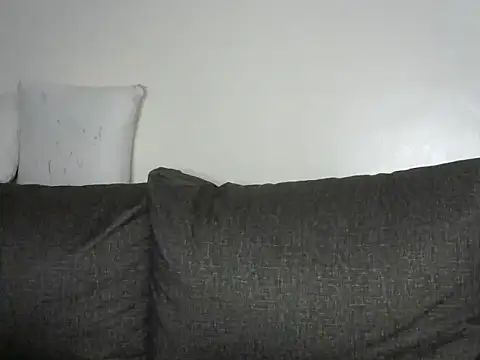 Snapshot of Barbie-icey chatting on 06/19/26, 12:05 Barbie-icey online show from 06/19/26, 12:05