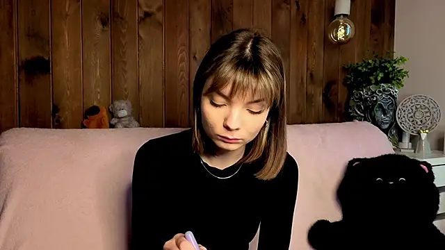IvoryPesante online show from 06/02/26, 09:09