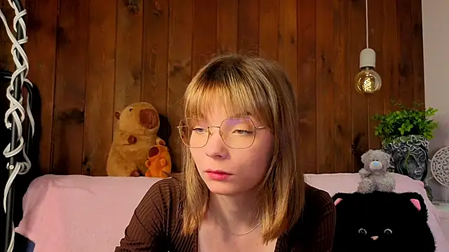 IvoryPesante online show from 06/15/26, 08:41