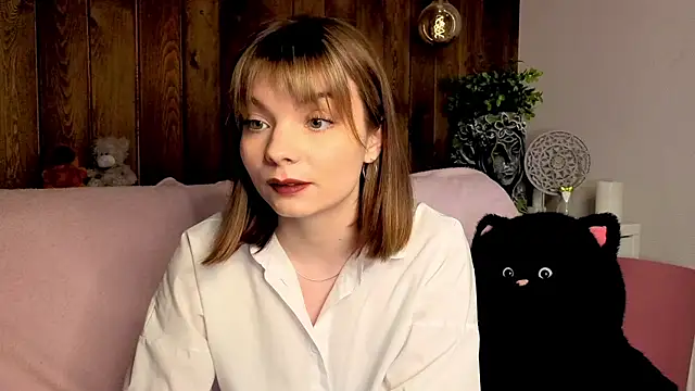 IvoryPesante online show from 05/31/26, 07:58