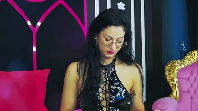Snapshot of Areina chatting on 06/04/26, 05:12 Areina online show from 06/04/26, 05:12