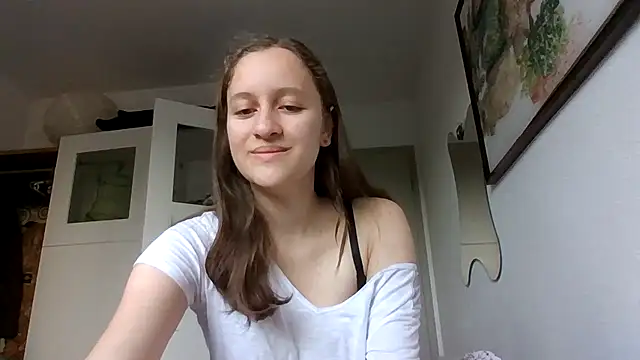 Snapshot of SoftieSophie chatting on 06/20/26, 04:06 SoftieSophie online show from 06/20/26, 04:06