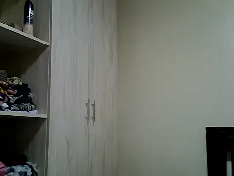 Snapshot of Flirrtballm chatting on 06/09/26, 06:47 Flirrtballm online show from 06/09/26, 06:47