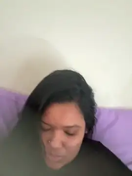 Eumileninha online show from 05/24/26, 03:23