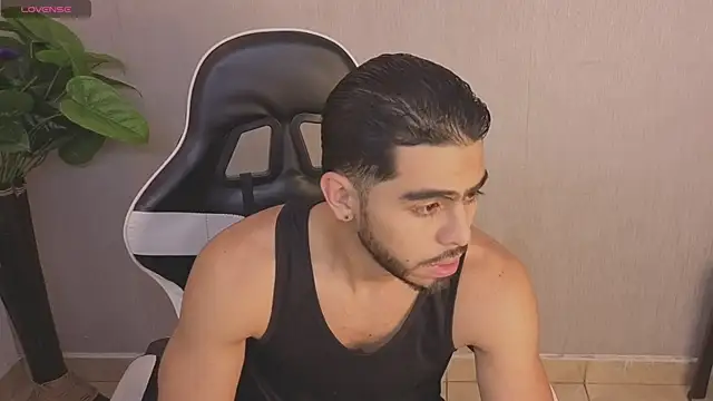 Snapshot of Jadiel_Stone chatting on 07/05/26, 04:30 Jadiel Stone online show from 07/05/26, 04:30