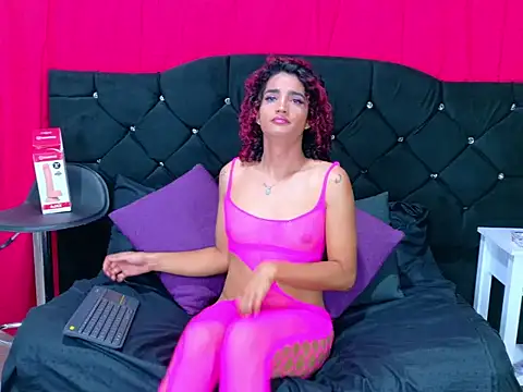 aura sterling online show from 06/12/26, 11:41