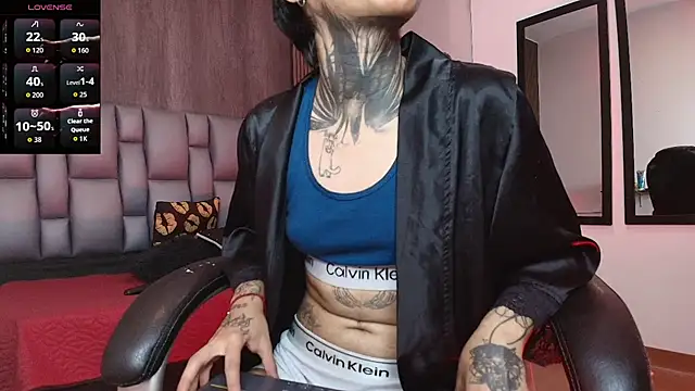 hottiesjuls online show from 06/20/26, 08:25
