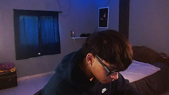 Snapshot of Mr_yisuzz chatting on 07/01/26, 11:43 Mr yisuzz online show from 07/01/26, 11:43