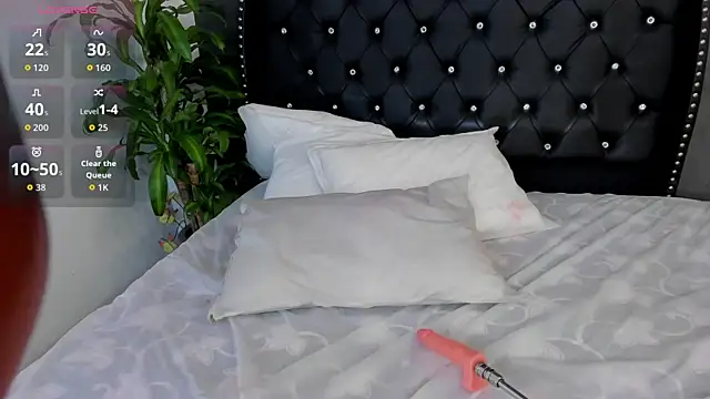 Snapshot of emmaalennox__ chatting on 06/10/26, 07:37 emmaalennox online show from 06/10/26, 07:37
