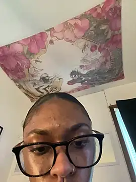 LolaLooney online show from 06/11/26, 04:15