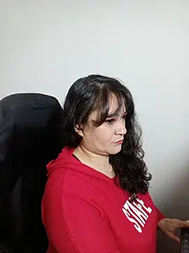 alayacherry  online show from 06/01/26, 07:02