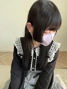 Snapshot of Reina_0129 chatting on 06/10/26, 05:30 Reina 0129 online show from 06/10/26, 05:30