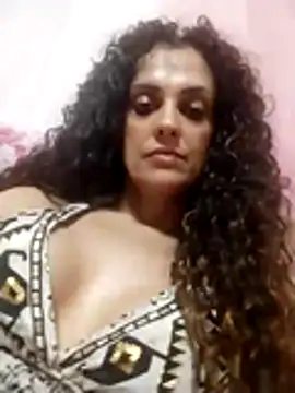 angelaxxx83 online show from 08/01/26, 05:33