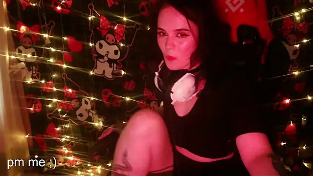 sofasiren online show from 05/31/26, 07:58