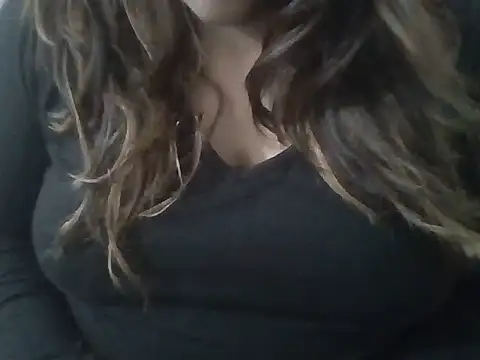 Snapshot of Hotty_Khwahish chatting on 05/27/26, 06:43 Hotty Khwahish online show from 05/27/26, 06:43
