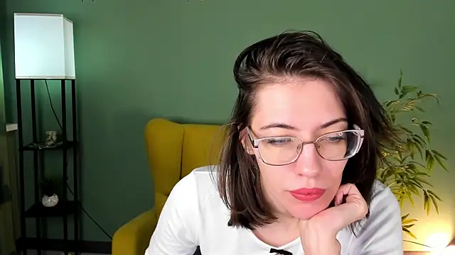 Snapshot of eva_sicret chatting on 06/04/26, 04:39 eva sicret online show from 06/04/26, 04:39