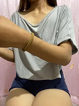 Keshayummy2027 online show from 06/17/26, 03:00