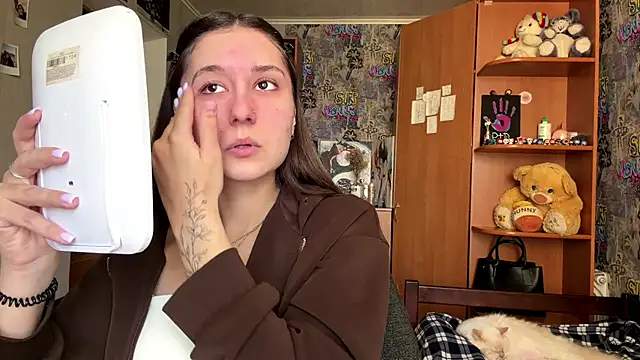 HoneyKittyk online show from 06/05/26, 11:16