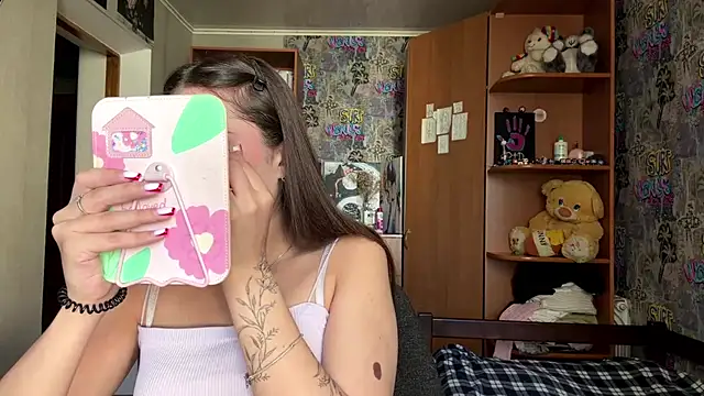 HoneyKittyk online show from 07/17/26, 08:33