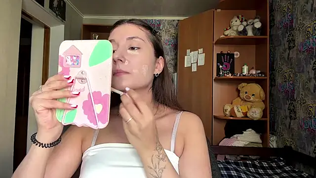 HoneyKittyk online show from 07/16/26, 09:39