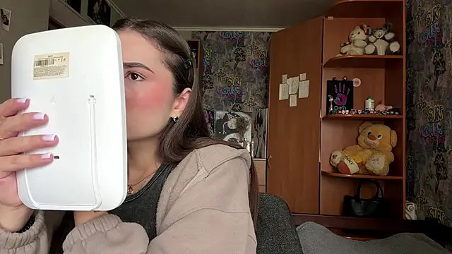 HoneyKittyk online show from 05/26/26, 11:19