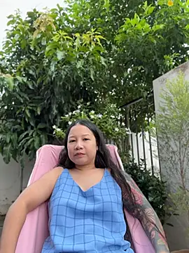 Snapshot of LINDA_HD chatting on 07/01/26, 10:59 LINDA HD online show from 07/01/26, 10:59